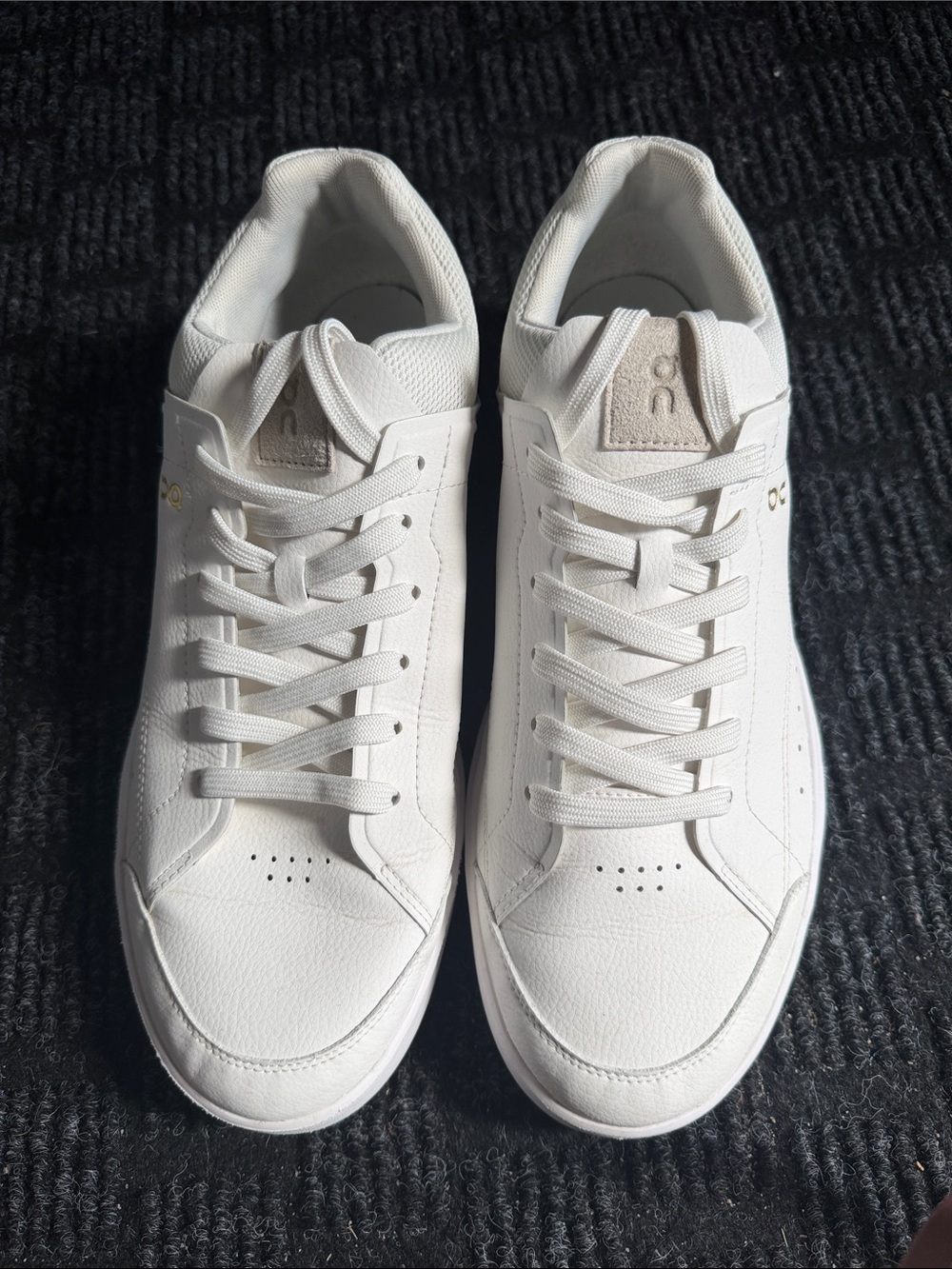 On Running White Low-Top Men's Leather Sneakers